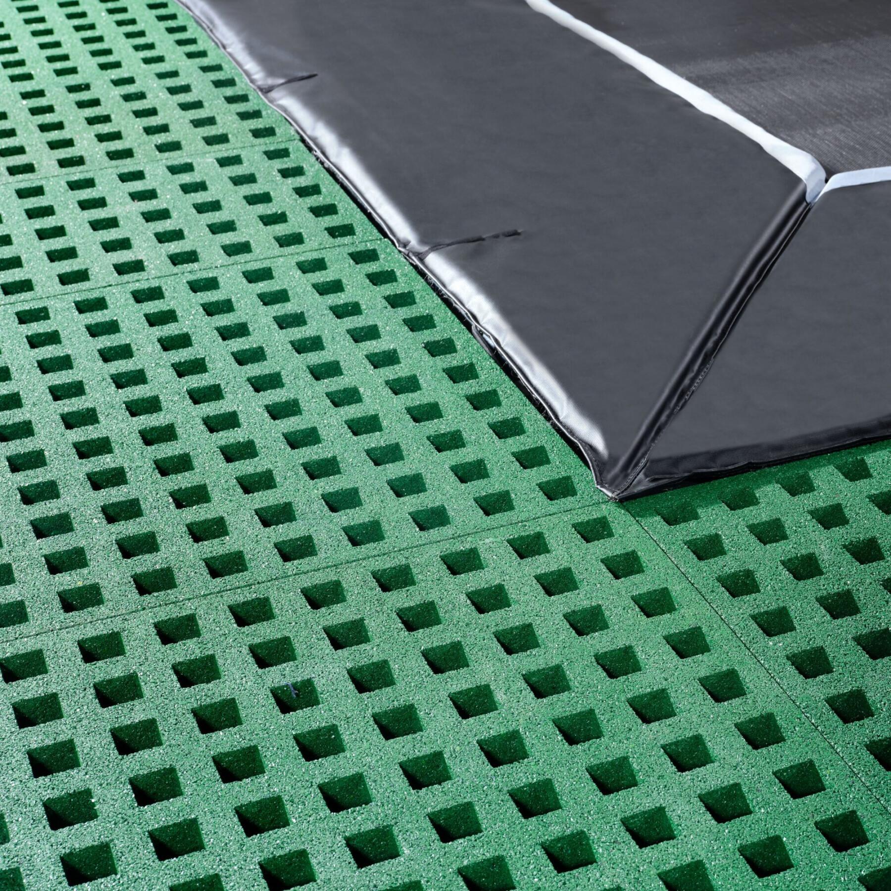 Ondergrondse trampoline op grondniveau met freezone veiligheidstegels Exit Toys Dynamic 305 x 519 cm