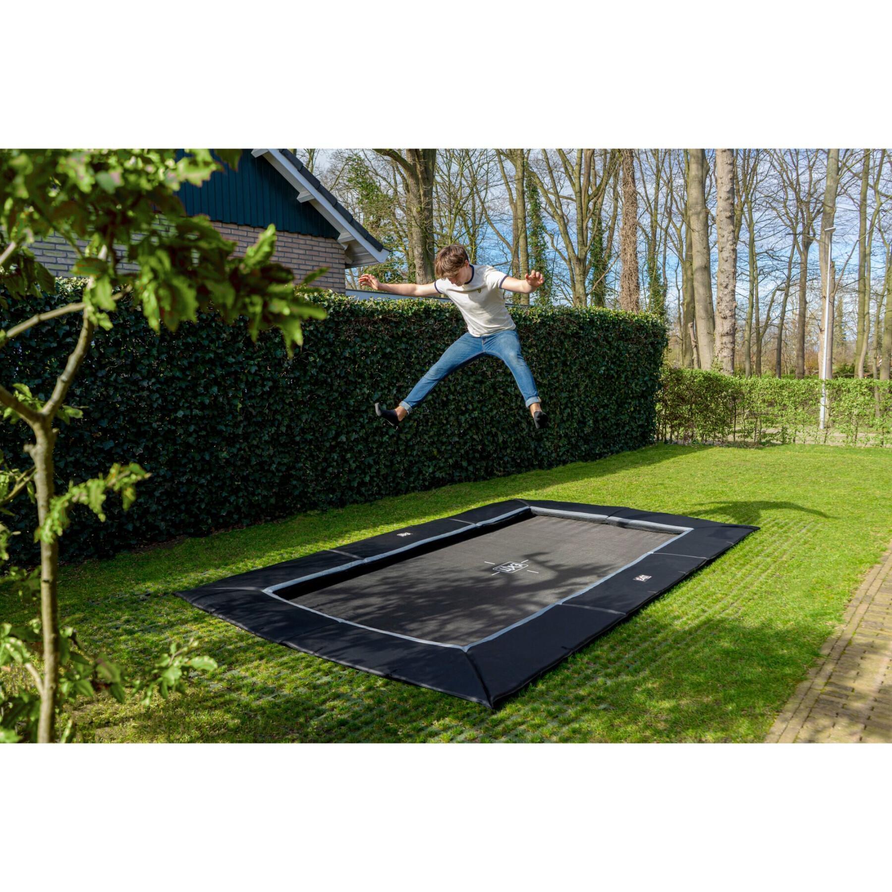 Ondergrondse trampoline op grondniveau met freezone veiligheidstegels Exit Toys Dynamic 275 x 458 cm